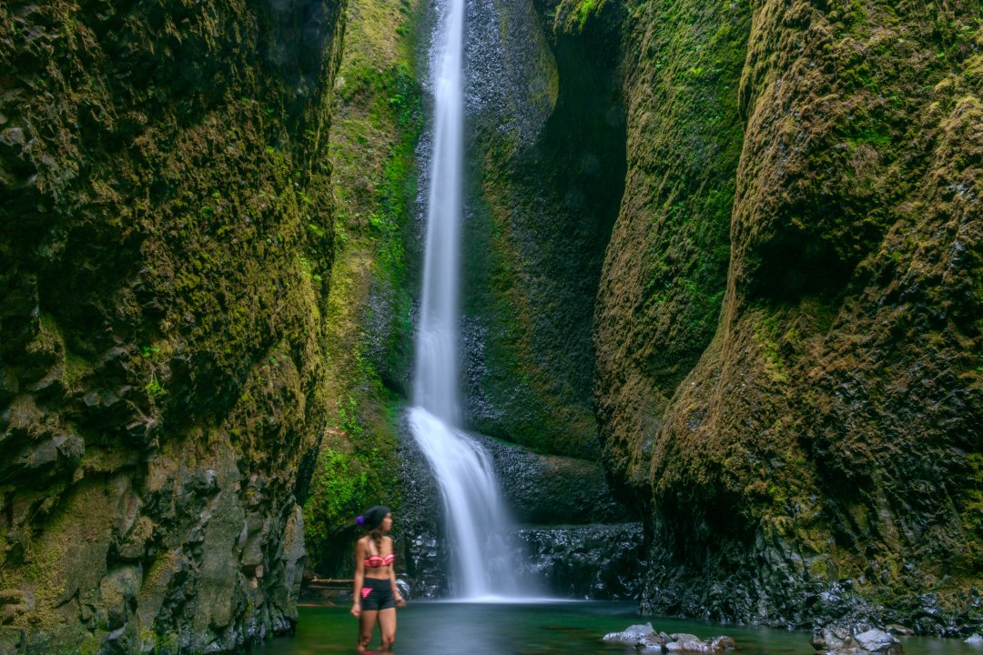 Oneonta Gorge waterfall august